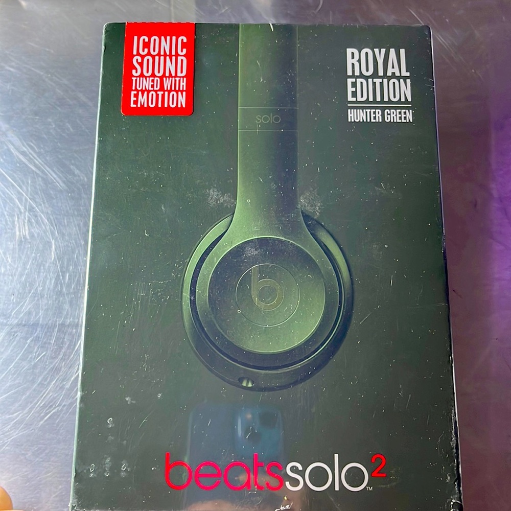 Beats Solo2 Headphones, Royal Edition - Hunter Green